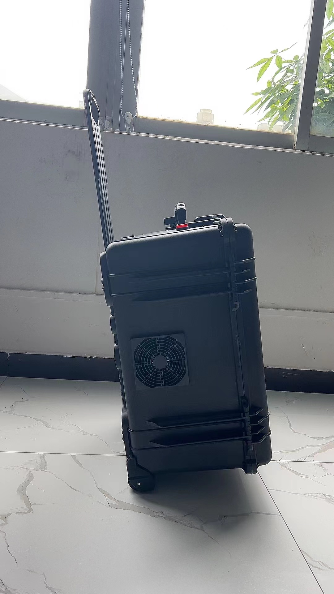 罗田手拉箱型移动通信干扰器